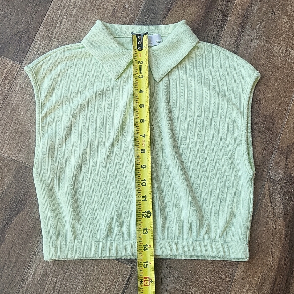 Bershka Heart Detail Button Front Sleeveless Collared Crop Top, Size Small - Picture 3 of 8